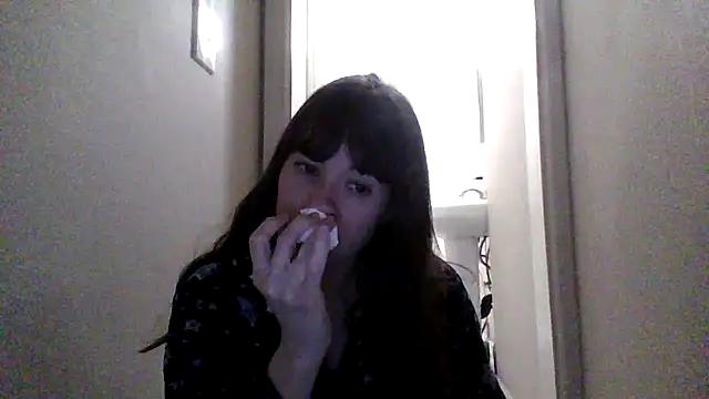 Snapshot of petitedoll29 chatting on 12/02/25, 08:15 petitedoll29 online show from 12/02/25, 08:15