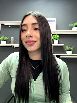 Snapshot of isabella_jade chatting on 11/18/25, 01:04 isabella jade online show from 11/18/25, 01:04