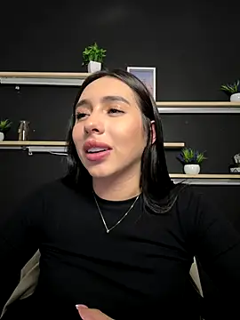 Snapshot of isabella_jade chatting on 11/28/25, 10:34 isabella jade online show from 11/28/25, 10:34