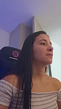 miaeyes online show from 11/19/25, 01:55