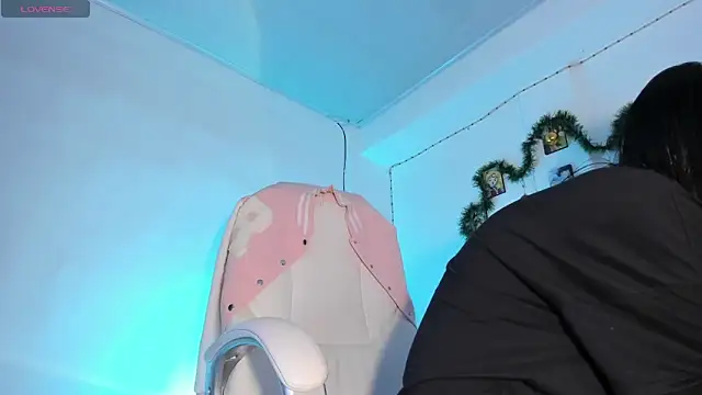 ineedmydaddy  online show from 12/10/24, 01:11