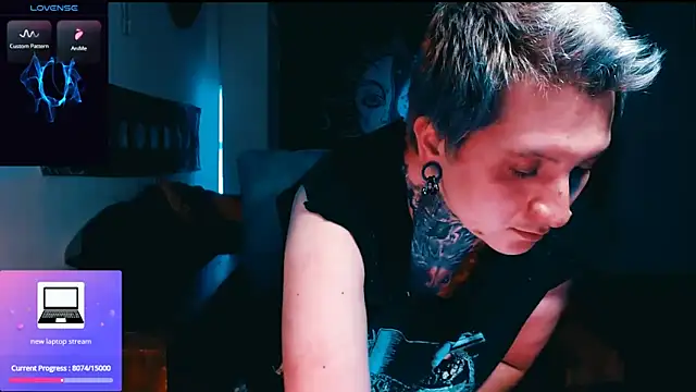 Snapshot of Marieblueeyes chatting on 03/16/26, 02:17 Marieblueeyes online show from 03/16/26, 02:17