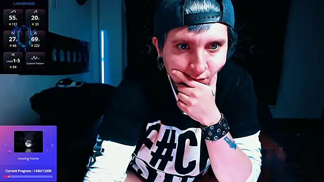 Snapshot of Marieblueeyes chatting on 03/27/26, 12:38 Marieblueeyes online show from 03/27/26, 12:38