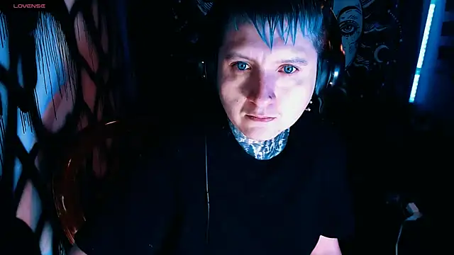 Snapshot of Marieblueeyes chatting on 04/20/26, 08:28 Marieblueeyes online show from 04/20/26, 08:28