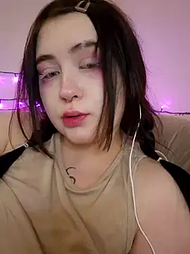 Snapshot of Yammy_Yumi chatting on 01/21/25, 12:15 Yammy Yumi online show from 01/21/25, 12:15