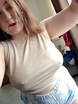 Snapshot of Yammy_Yumi chatting on 10/05/25, 06:01 Yammy Yumi online show from 10/05/25, 06:01