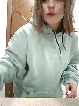 Snapshot of Yammy_Yumi chatting on 10/12/25, 10:31 Yammy Yumi online show from 10/12/25, 10:31