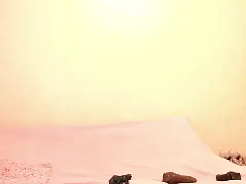 Snapshot of Queen_BootyXXX chatting on 11/18/25, 02:06 Queen BootyXXX online show from 11/18/25, 02:06