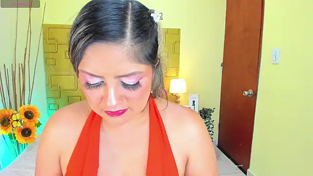 Snapshot of Julia_Haye chatting on 01/11/25, 04:38 Julia Haye online show from 01/11/25, 04:38