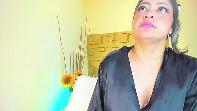 Snapshot of Julia_Haye chatting on 01/29/25, 07:25 Julia Haye online show from 01/29/25, 07:25