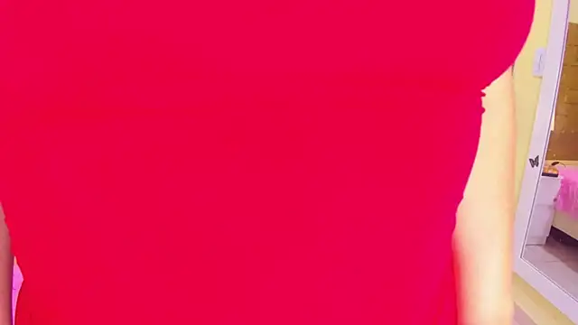 Snapshot of Julia_Haye chatting on 11/28/25, 12:35 Julia Haye online show from 11/28/25, 12:35