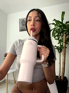 Snapshot of SelenaStone chatting on 12/15/25, 07:51 SelenaStone online show from 12/15/25, 07:51