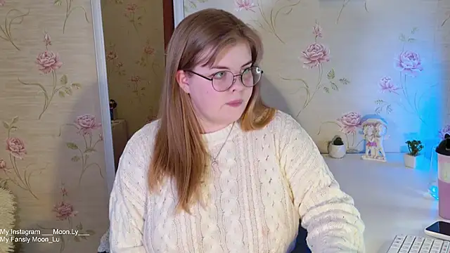 sinnamon  online show from 10/24/25, 06:59