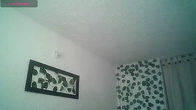 Snapshot of SexDiffrent chatting on 12/19/25, 03:08 SexDiffrent online show from 12/19/25, 03:08