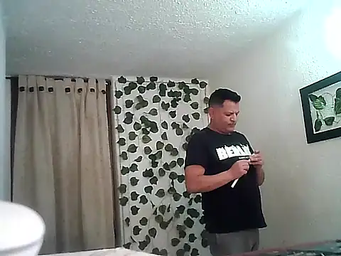 Snapshot of SexDiffrent chatting on 04/24/26, 09:28 SexDiffrent online show from 04/24/26, 09:28