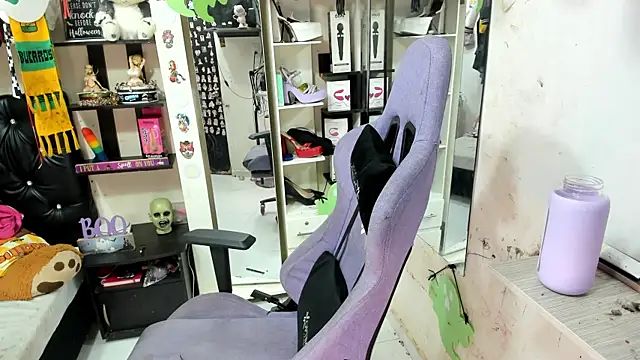 allsson queen online show from 10/30/25, 03:19