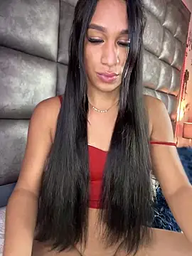 Snapshot of Ashly_Miller chatting on 02/25/25, 01:52 Ashly Miller online show from 02/25/25, 01:52