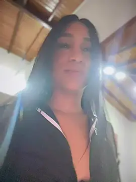 Snapshot of Ashly_Miller chatting on 03/02/25, 07:45 Ashly Miller online show from 03/02/25, 07:45