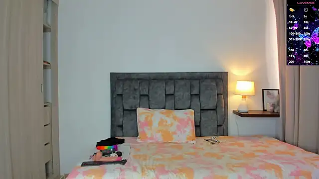 Snapshot of lucia_s1 chatting on 02/19/25, 02:34 lucia s1 online show from 02/19/25, 02:34