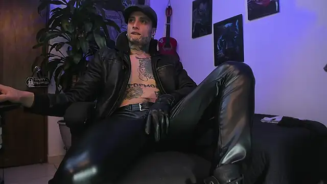 Snapshot of Ryuk_it chatting on 11/05/25, 01:55 Ryuk it online show from 11/05/25, 01:55