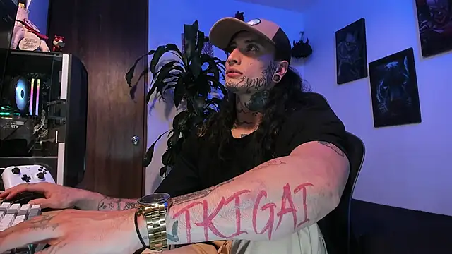 Snapshot of Ryuk_it chatting on 11/10/25, 02:10 Ryuk it online show from 11/10/25, 02:10