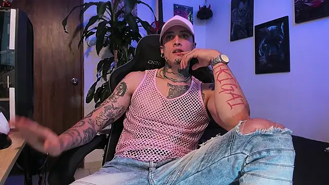 Snapshot of Ryuk_it chatting on 11/10/25, 04:06 Ryuk it online show from 11/10/25, 04:06