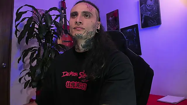 Snapshot of Ryuk_it chatting on 11/30/25, 01:42 Ryuk it online show from 11/30/25, 01:42