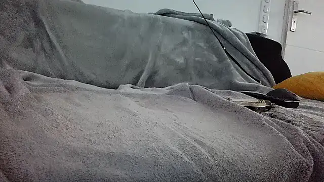 Snapshot of gege_cool chatting on 11/16/25, 08:53 gege cool online show from 11/16/25, 08:53