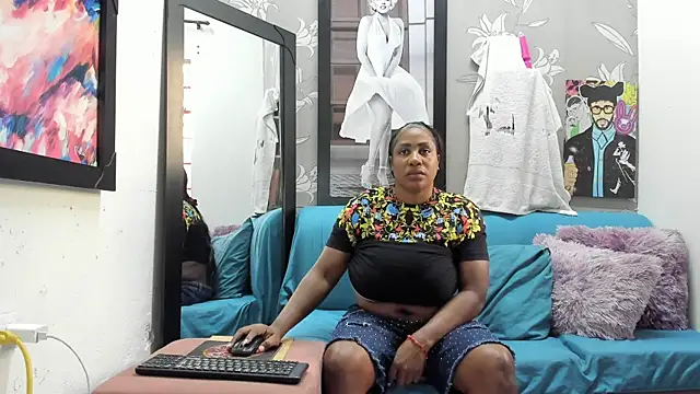 Karen Bis online show from 01/14/26, 08:58