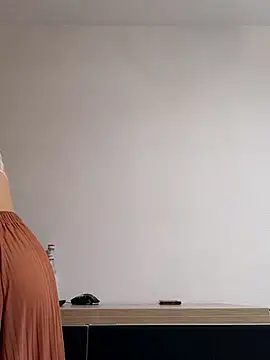 clara-francaise online show from 02/24/25, 02:04