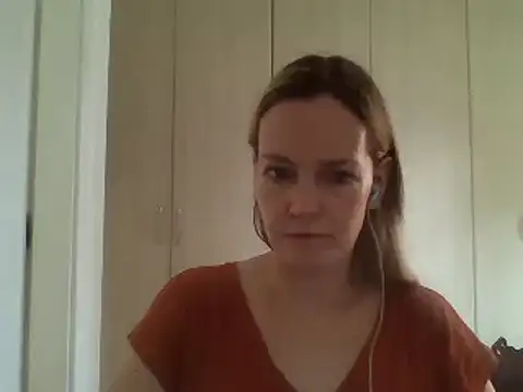 Snapshot of Annylove1 chatting on 02/20/25, 10:48 Annylove1 online show from 02/20/25, 10:48