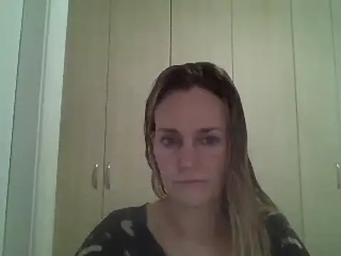 Snapshot of Annylove1 chatting on 02/27/25, 10:20 Annylove1 online show from 02/27/25, 10:20