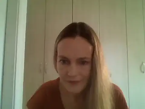 Snapshot of Annylove1 chatting on 02/28/25, 10:30 Annylove1 online show from 02/28/25, 10:30