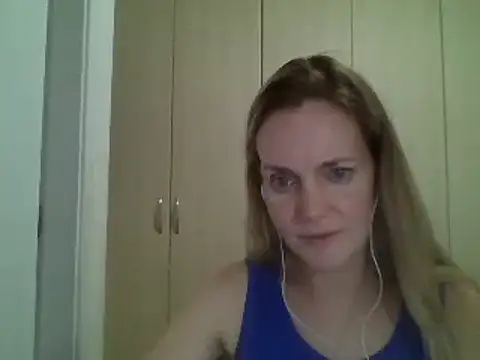 Snapshot of Annylove1 chatting on 02/28/25, 09:55 Annylove1 online show from 02/28/25, 09:55