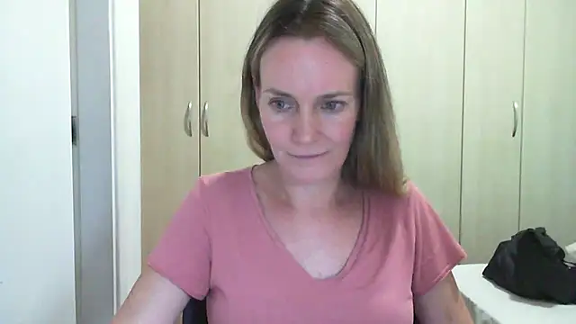 Snapshot of Annylove1 chatting on 03/04/25, 09:43 Annylove1 online show from 03/04/25, 09:43