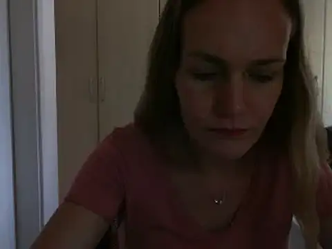 Snapshot of Annylove1 chatting on 03/10/25, 04:57 Annylove1 online show from 03/10/25, 04:57