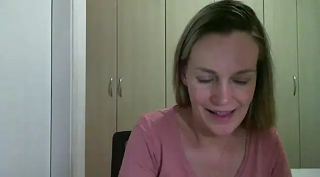 Snapshot of Annylove1 chatting on 03/11/25, 06:08 Annylove1 online show from 03/11/25, 06:08