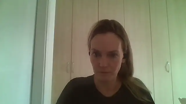 Snapshot of Annylove1 chatting on 03/21/25, 04:18 Annylove1 online show from 03/21/25, 04:18