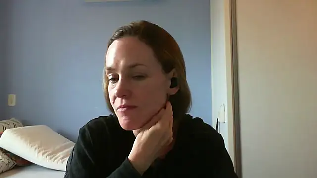 Snapshot of Annylove1 chatting on 09/16/25, 03:46 Annylove1 online show from 09/16/25, 03:46