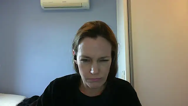 Snapshot of Annylove1 chatting on 09/17/25, 10:50 Annylove1 online show from 09/17/25, 10:50