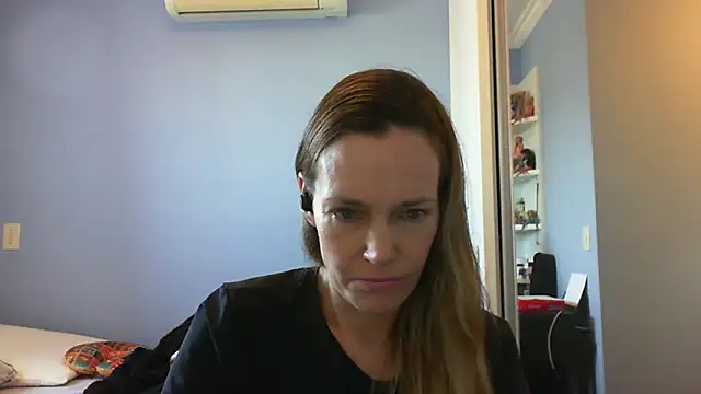 Snapshot of Annylove1 chatting on 09/19/25, 11:00 Annylove1 online show from 09/19/25, 11:00