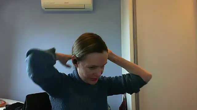 Snapshot of Annylove1 chatting on 09/24/25, 03:48 Annylove1 online show from 09/24/25, 03:48