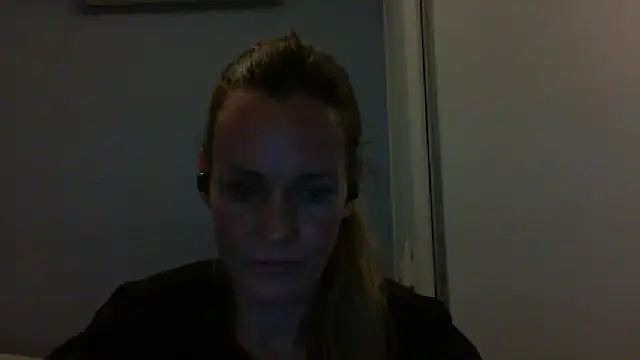 Snapshot of Annylove1 chatting on 10/09/25, 10:52 Annylove1 online show from 10/09/25, 10:52