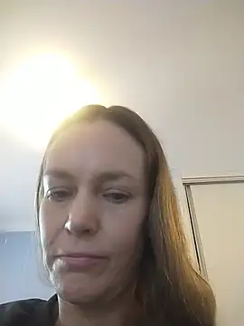 Snapshot of Annylove1 chatting on 10/10/25, 10:58 Annylove1 online show from 10/10/25, 10:58