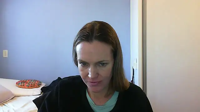 Snapshot of Annylove1 chatting on 10/14/25, 10:49 Annylove1 online show from 10/14/25, 10:49