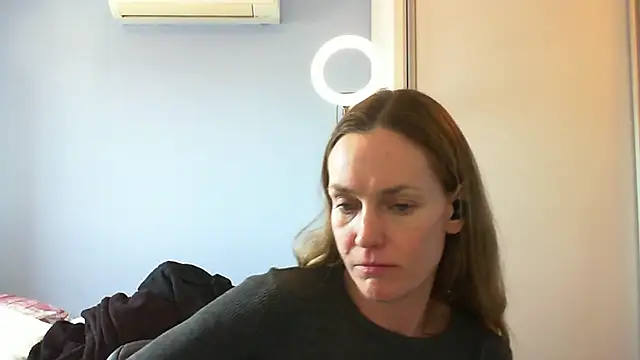 Snapshot of Annylove1 chatting on 11/11/25, 03:56 Annylove1 online show from 11/11/25, 03:56