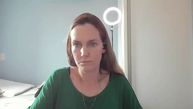 Snapshot of Annylove1 chatting on 11/18/25, 03:49 Annylove1 online show from 11/18/25, 03:49