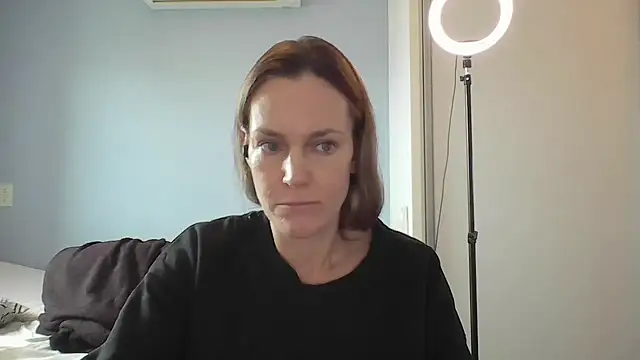 Snapshot of Annylove1 chatting on 11/25/25, 10:48 Annylove1 online show from 11/25/25, 10:48