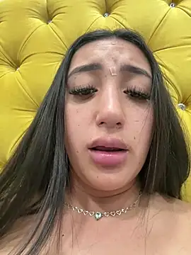 Snapshot of Hannahoff chatting on 03/21/25, 04:17 Hannahoff online show from 03/21/25, 04:17