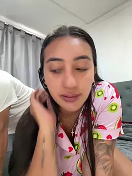 Snapshot of Hannahoff chatting on 02/02/26, 01:21 Hannahoff online show from 02/02/26, 01:21